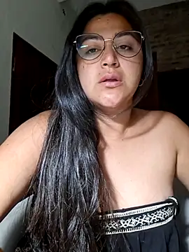 Snapshot of morenalatinaa chatting on 02-02-26, 08:46 morenalatinaa online show from 02-02-26, 08:46