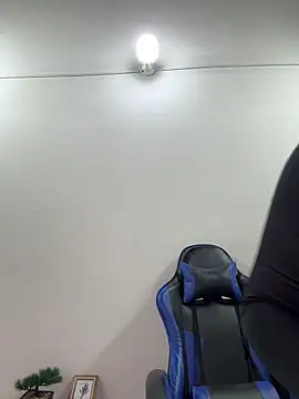 Snapshot of Adeline_1 chatting on 12-21-25, 02:30 Adeline 1 online show from 12-21-25, 02:30