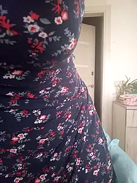 Ambika beauty online show from 10-18-25, 11:00