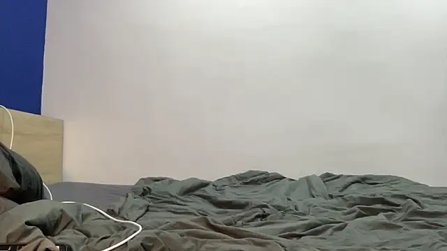 Snapshot of absoluthorrorfield chatting on 02-28-26, 05:47 absoluthorrorfield online show from 02-28-26, 05:47