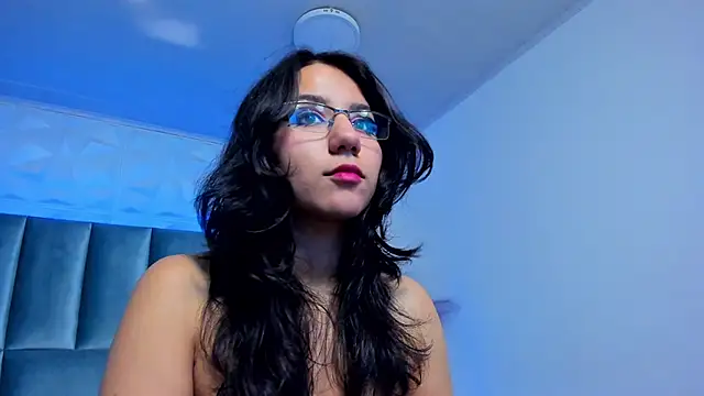 HollyPeach online show from 11-24-25, 07:57