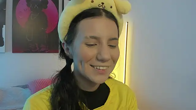 Snapshot of HollyPeach chatting on 06-03-26, 07:41 HollyPeach online show from 06-03-26, 07:41