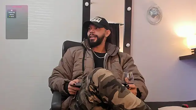 Snapshot of AlukardBig chatting on 01-17-26, 01:27 AlukardBig online show from 01-17-26, 01:27