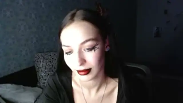 Daphne Darkthorn online show from 11-03-25, 06:20