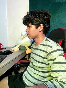 Snapshot of Im_Camii chatting on 10-13-25, 06:19 Im Camii online show from 10-13-25, 06:19