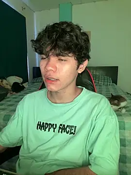 Snapshot of Im_Camii chatting on 11-13-25, 04:06 Im Camii online show from 11-13-25, 04:06