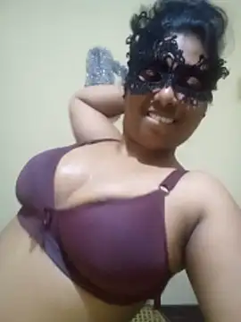 Expose Queen online show from 02-15-26, 06:04