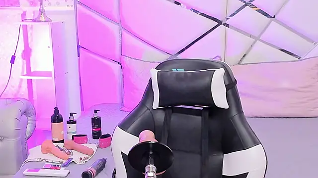 GabbiePrice online show from 06-14-26, 02:24