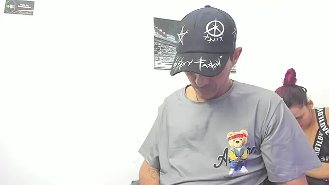 Snapshot of Sofi_And_Santy chatting on 01-12-26, 12:49 Sofi And Santy online show from 01-12-26, 12:49