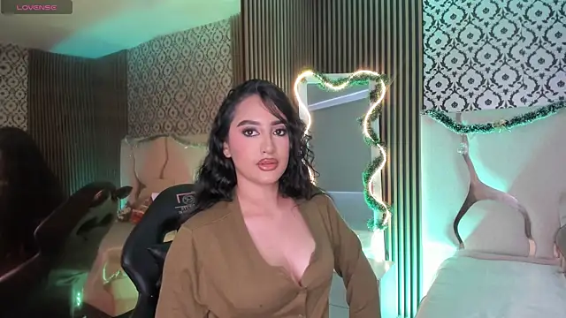 Snapshot of BEELLA_TAY1 chatting on 11-29-25, 07:17 BEELLA TAY1 online show from 11-29-25, 07:17