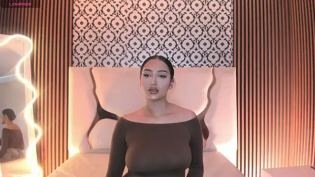 Snapshot of BEELLA_TAY1 chatting on 02-13-26, 12:23 BEELLA TAY1 online show from 02-13-26, 12:23