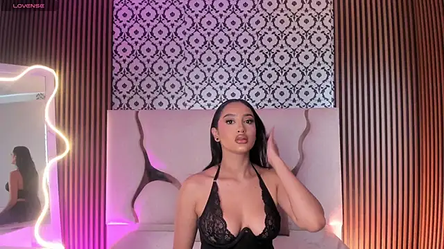 Snapshot of BEELLA_TAY1 chatting on 02-22-26, 12:15 BEELLA TAY1 online show from 02-22-26, 12:15