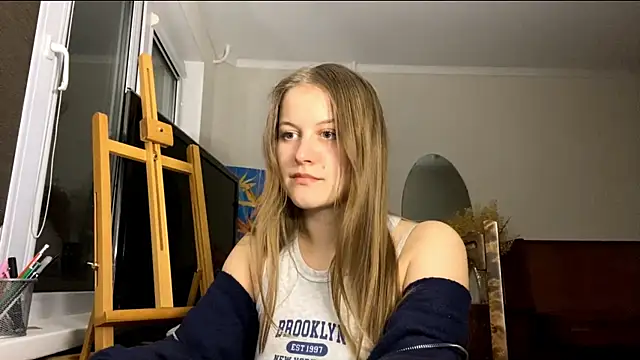 Snapshot of SeritaPicketta chatting on 10-17-25, 05:04 SeritaPicketta online show from 10-17-25, 05:04