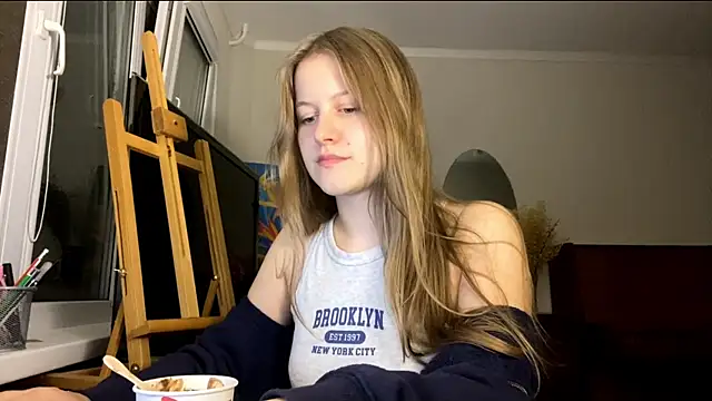 Snapshot of SeritaPicketta chatting on 10-18-25, 05:14 SeritaPicketta online show from 10-18-25, 05:14