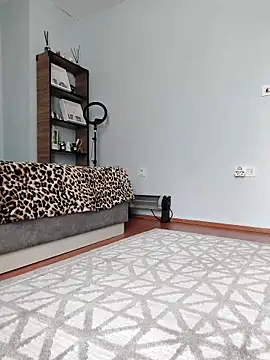 ElenabonyX online show from 04-17-26, 01:58