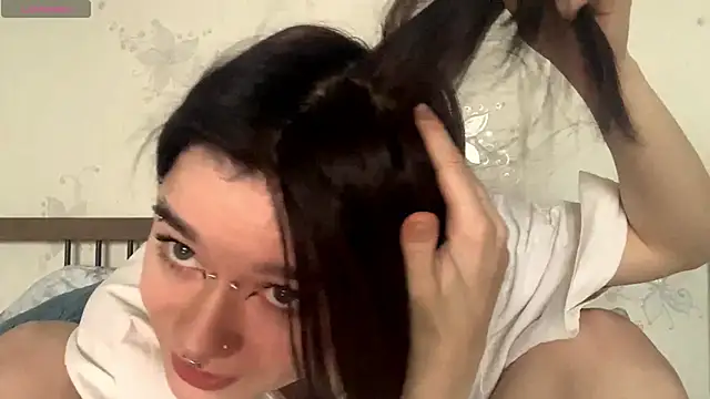 Snapshot of LorRebak chatting on 01-15-26, 12:21 LorRebak online show from 01-15-26, 12:21