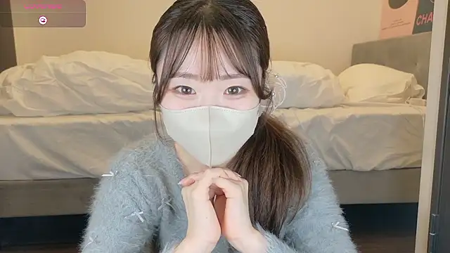 Snapshot of yura_ra_ra chatting on 04-21-26, 01:17 yura ra ra online show from 04-21-26, 01:17