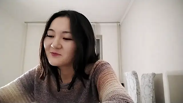 Snapshot of Lyndasilk chatting on 11-13-25, 03:33 Lyndasilk online show from 11-13-25, 03:33