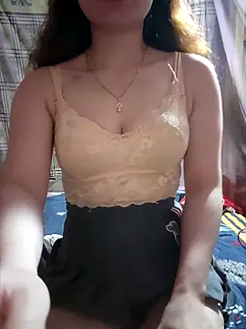 LeanaLy online show from 12-04-25, 01:59