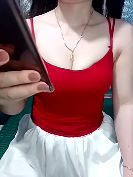 LeanaLy online show from 05-18-26, 11:38