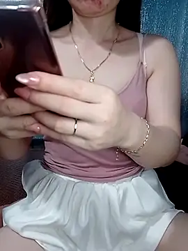 Snapshot of LeanaLy chatting on 06-24-26, 12:37 LeanaLy online show from 06-24-26, 12:37