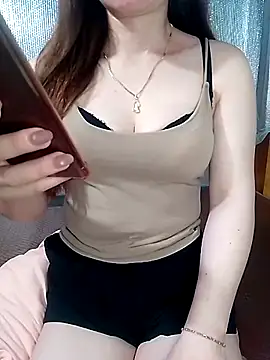 Snapshot of LeanaLy chatting on 07-29-26, 03:10 LeanaLy online show from 07-29-26, 03:10