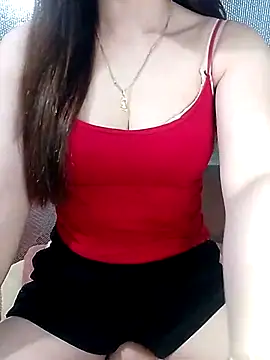 Snapshot of LeanaLy chatting on 08-01-26, 02:11 LeanaLy online show from 08-01-26, 02:11