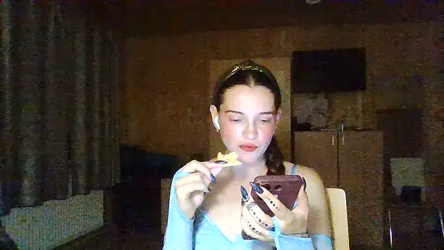 Snapshot of AmeliieLaFleur chatting on 07-30-26, 07:13 AmeliieLaFleur online show from 07-30-26, 07:13