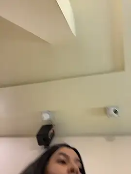 AlyssaRay online show from 04-22-26, 05:47