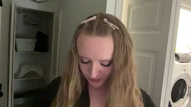 Snapshot of Pattyworld69 chatting on 12-01-25, 03:11 Pattyworld69 online show from 12-01-25, 03:11