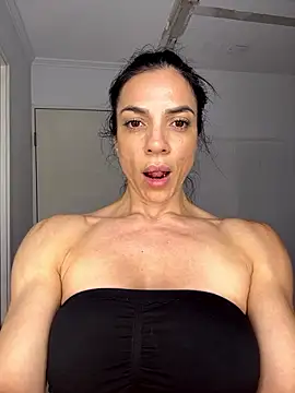 Snapshot of Kattefit chatting on 01-09-26, 03:53 Kattefit online show from 01-09-26, 03:53