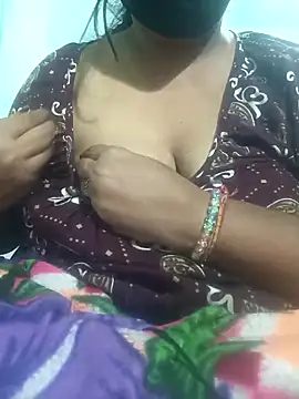 Snapshot of SX-ANA chatting on 11-21-25, 06:06 SX-ANA online show from 11-21-25, 06:06