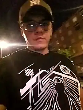 Snapshot of juanricox chatting on 10-12-25, 06:07 juanricox online show from 10-12-25, 06:07