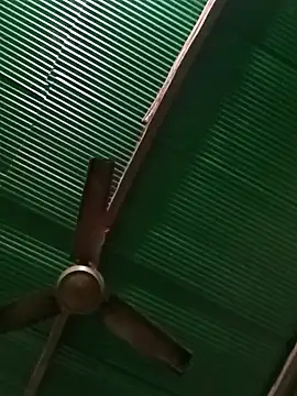 Snapshot of Jessica-03 chatting on 12-20-25, 04:47 Jessica-03 online show from 12-20-25, 04:47