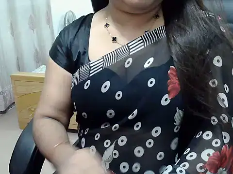 Snapshot of SexyRani2000 chatting on 06-25-26, 04:11 SexyRani2000 online show from 06-25-26, 04:11