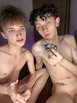 Snapshot of TwinksNextDoor chatting on 02-28-26, 06:42 TwinksNextDoor online show from 02-28-26, 06:42