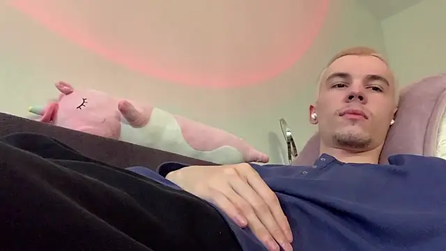 Jeremy1Scott online show from 06-29-26, 04:52