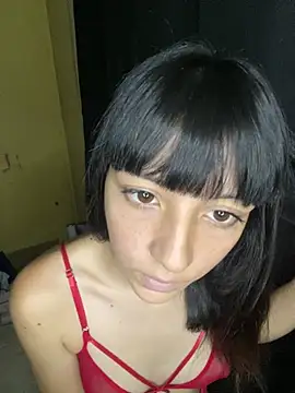 Snapshot of Pilarq9 chatting on 03-04-26, 06:30 Pilarq9 online show from 03-04-26, 06:30