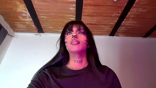 Trix ebony online show from 10-16-25, 10:33