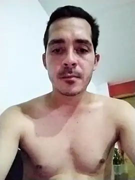 Snapshot of David_man33 chatting on 10-16-25, 04:35 David man33 online show from 10-16-25, 04:35