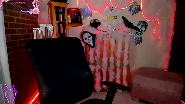 Snapshot of Lizz_martins chatting on 10-24-25, 01:35 Lizz martins online show from 10-24-25, 01:35