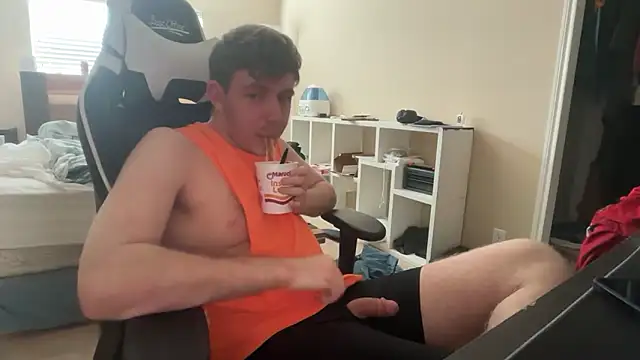 Snapshot of eddieeeeee1232 chatting on 03-02-26, 08:37 eddieeeeee1232 online show from 03-02-26, 08:37