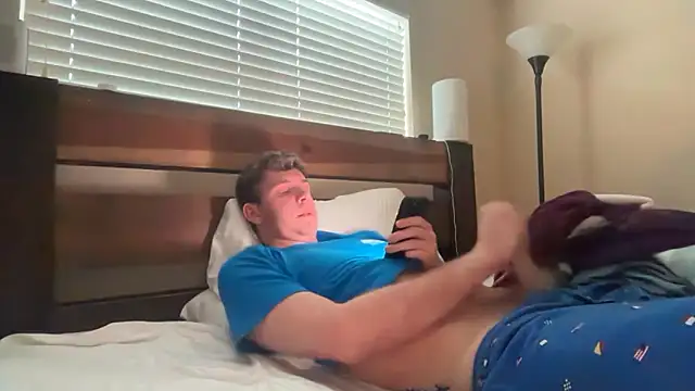 Snapshot of eddieeeeee1232 chatting on 03-09-26, 11:53 eddieeeeee1232 online show from 03-09-26, 11:53