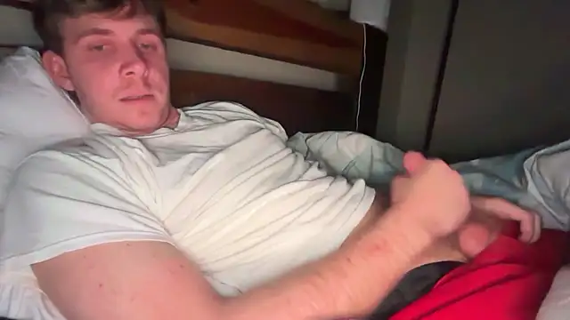 Snapshot of eddieeeeee1232 chatting on 03-12-26, 07:14 eddieeeeee1232 online show from 03-12-26, 07:14