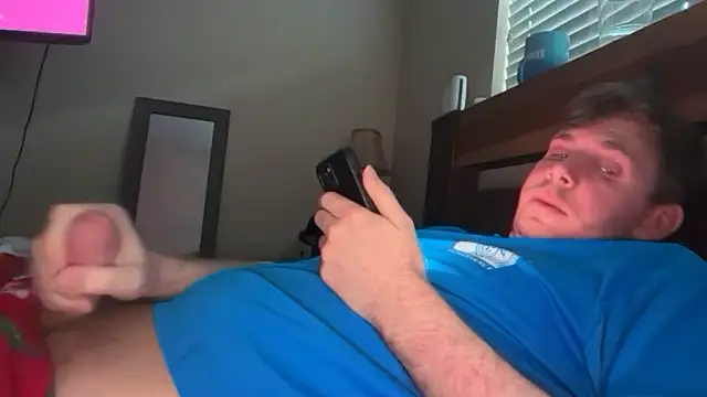 Snapshot of eddieeeeee1232 chatting on 03-14-26, 12:17 eddieeeeee1232 online show from 03-14-26, 12:17