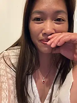 -Paige- online show from 04-28-26, 02:33