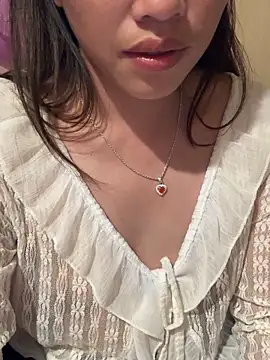 Snapshot of -Paige- chatting on 05-02-26, 12:32 -Paige- online show from 05-02-26, 12:32