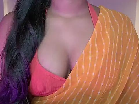 Snapshot of Rashiii_ chatting on 11-05-25, 03:45 Rashiii online show from 11-05-25, 03:45