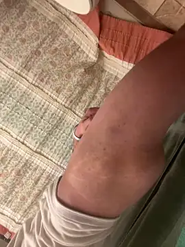 LilCheeky online show from 10-25-25, 06:10