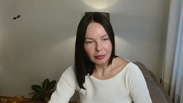 LittleNicolee online show from 10-21-25, 01:23